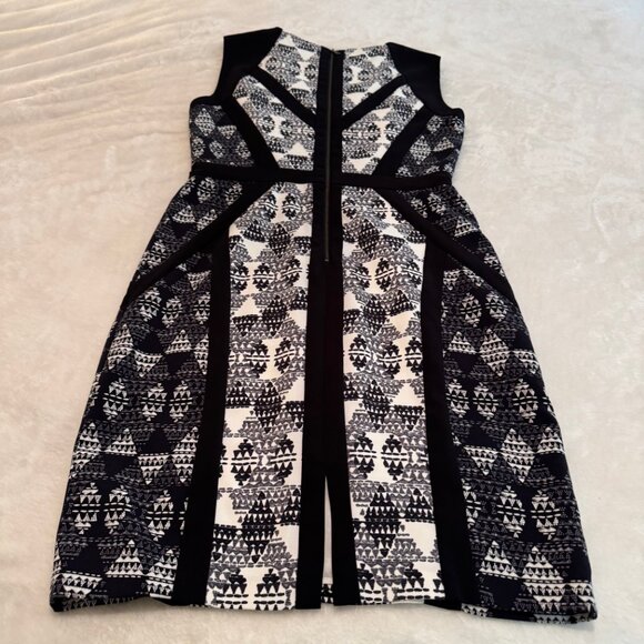 BCBG Maxazria NWT Black and Off White Sleeveless Holly Dress Size 10 - Picture 8 of 16